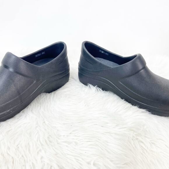 Crocs Dual Comfort US 7 Womens Black Rubber Slip On Closed Toe Clog Shoes - Picture 8 of 13